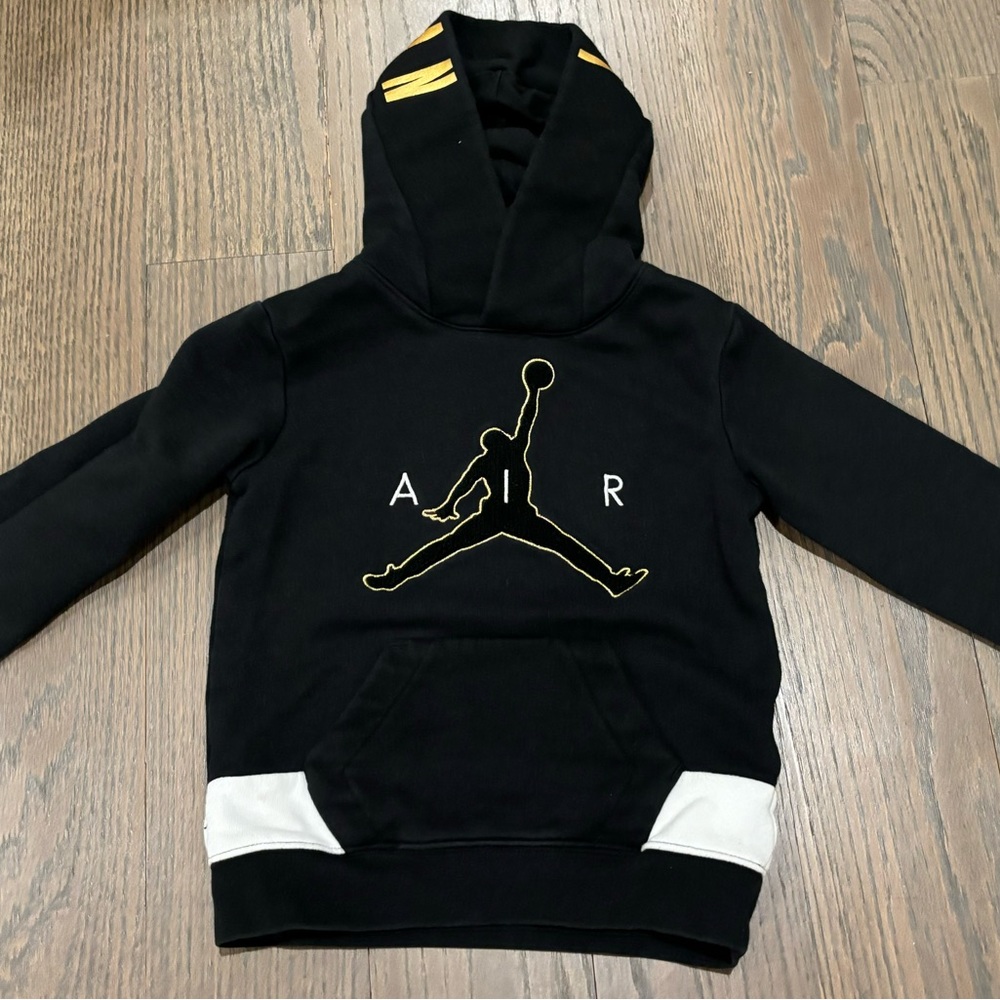 Jordan boys small 4/5 black hoodie sweatshirt